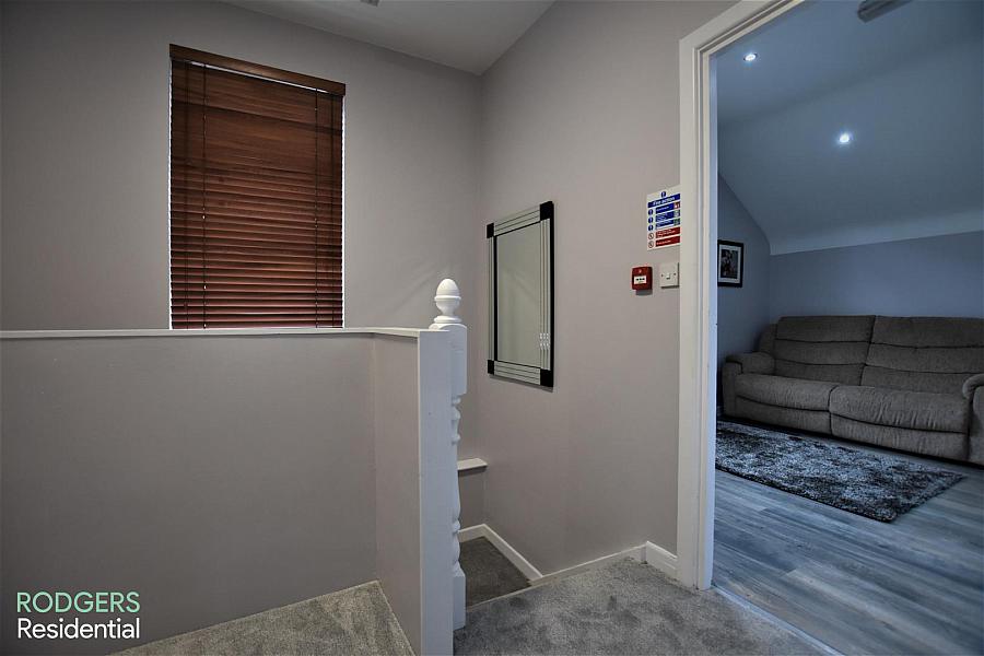 Apt 1, 261 Upper Newtownards Ro