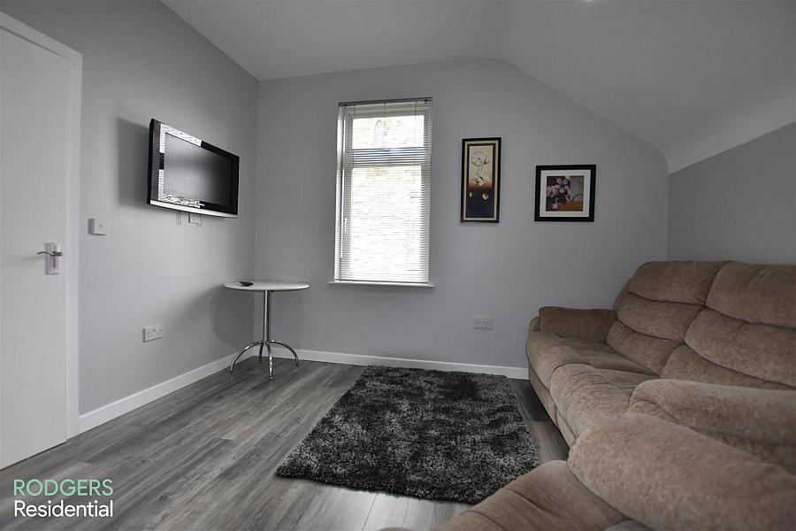 Apt 1, 261 Upper Newtownards Ro