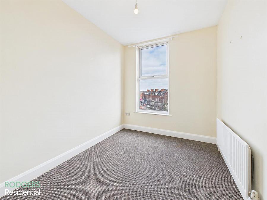 Apt 3, 230 Antrim Road
