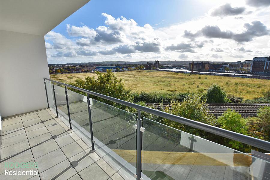 Apt 10, 25 Bridge End