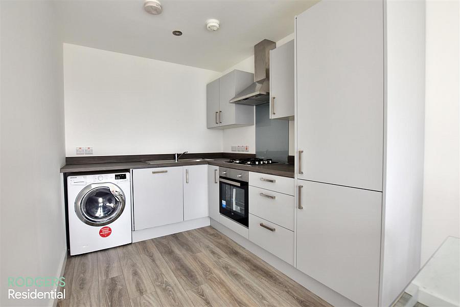 Apt 10, 25 Bridge End