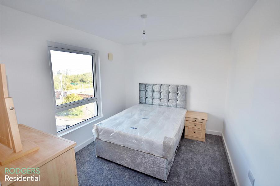 Apt 10, 25 Bridge End