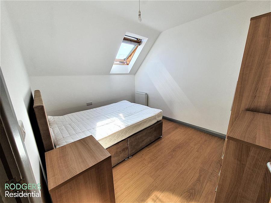 Apt 15, 108 Eglantine Avenue