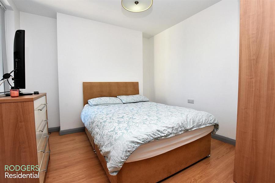Apt 10, 104 Eglantine Avenue