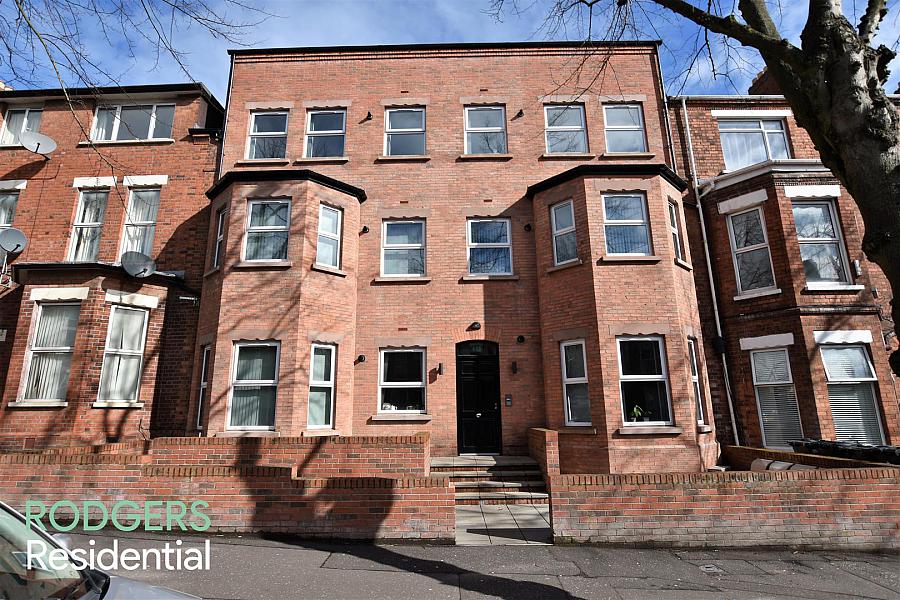 Apt 8, 108 Eglantine Avenue