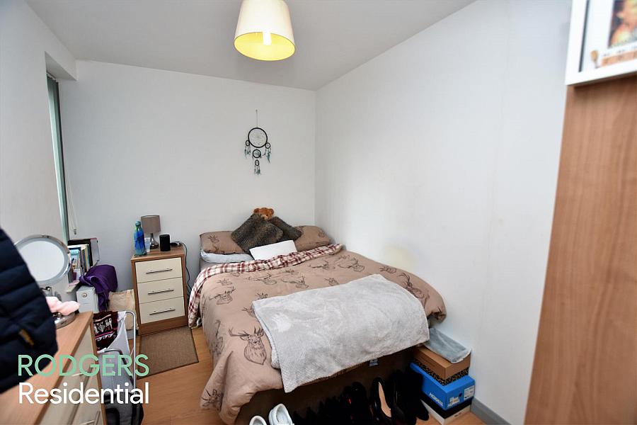 Apt 8, 108 Eglantine Avenue