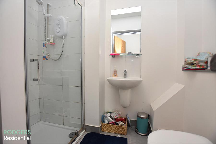Apt 14, 125 Wellesley Avenue