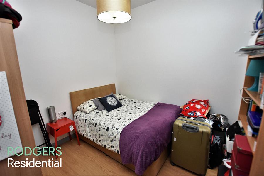 Apt 1, 104 Eglantine Avenue