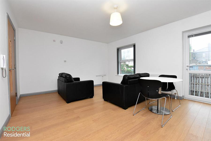 Apt 10, 108 Eglantine Avenue