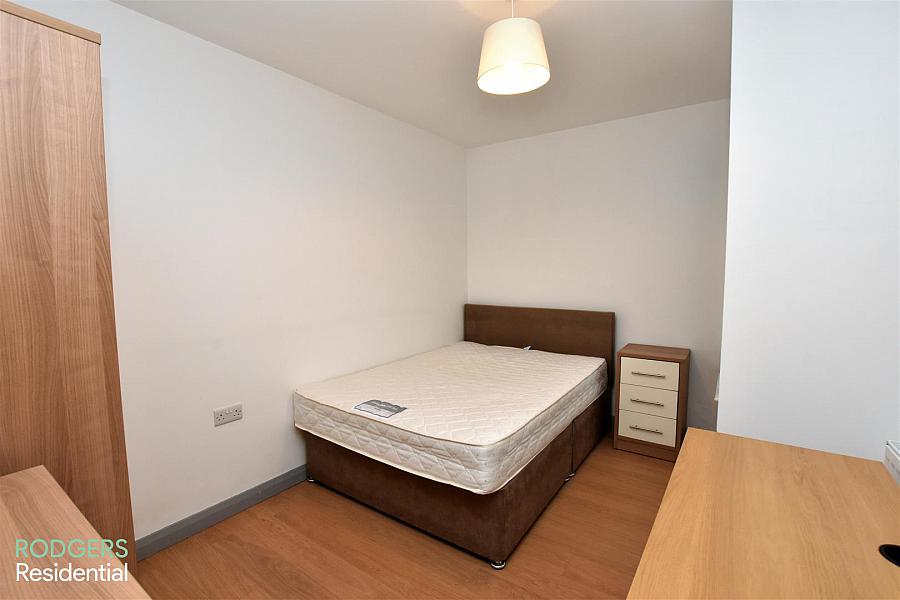 Apt 10, 108 Eglantine Avenue