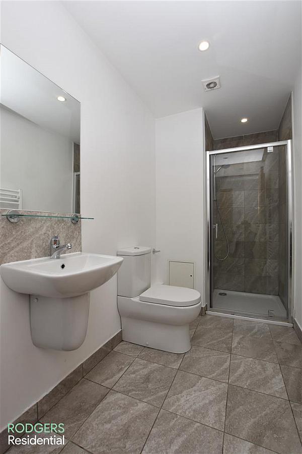 Apt 10, 108 Eglantine Avenue