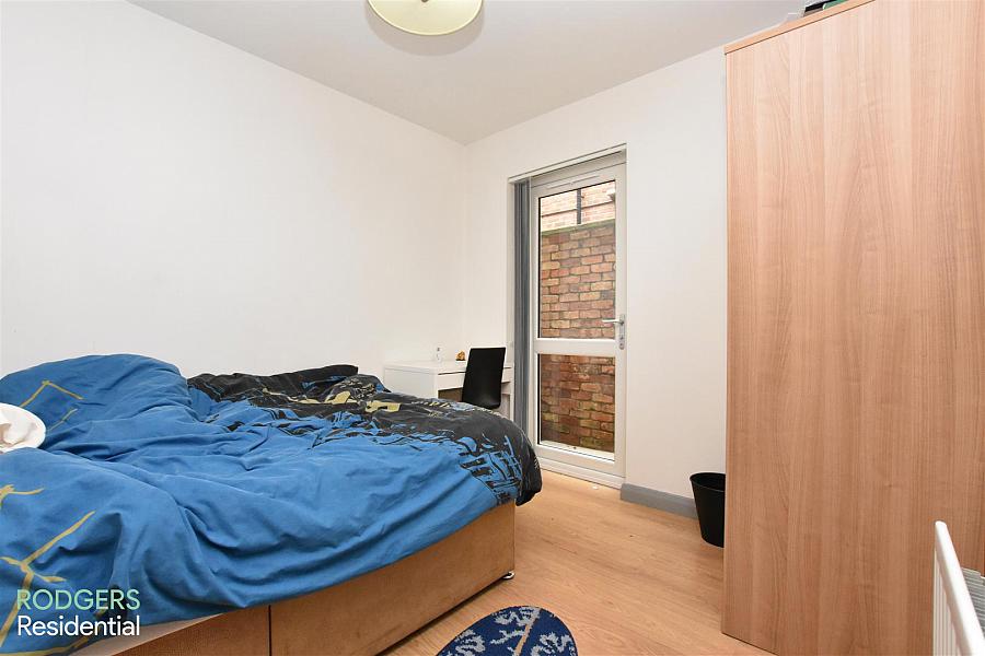 Apt 2, 104 Eglantine Avenue