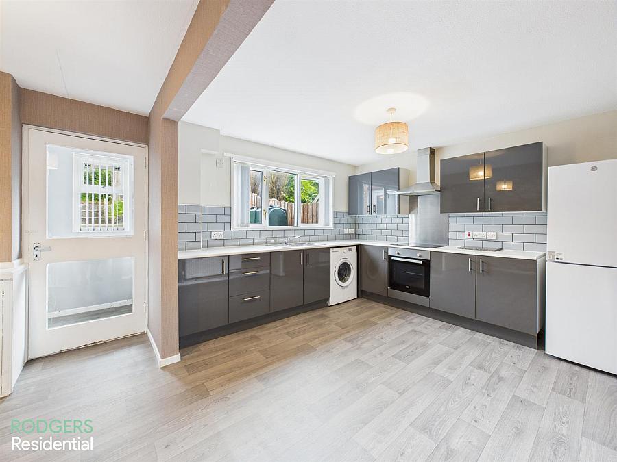 18 Glencairn Walk