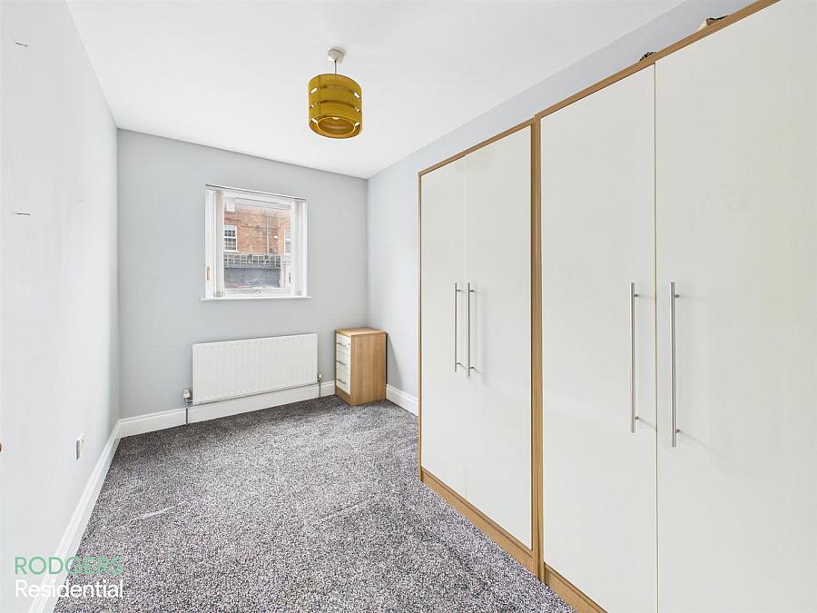 15 Kingscourt Close