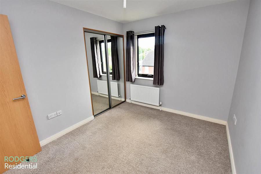 Apt 6, 92 Kinross Avenue