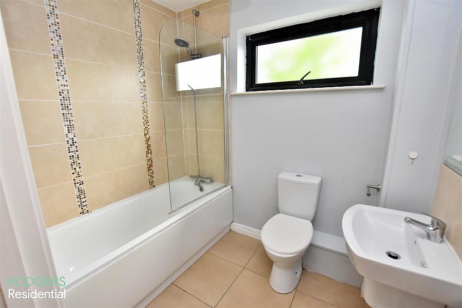 Apt 6, 92 Kinross Avenue