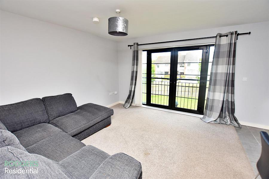 Apt 6, 92 Kinross Avenue