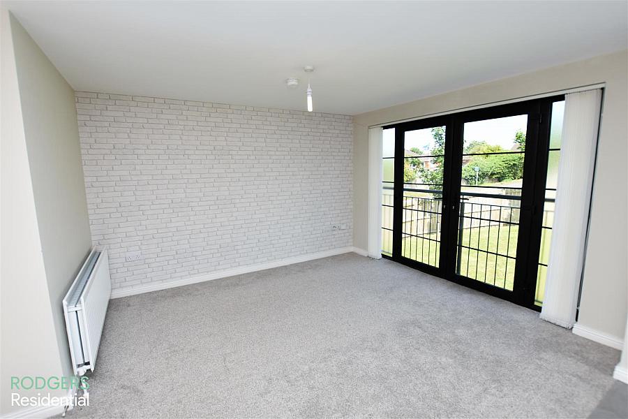 Apt 3, 86 Kinross Avenue