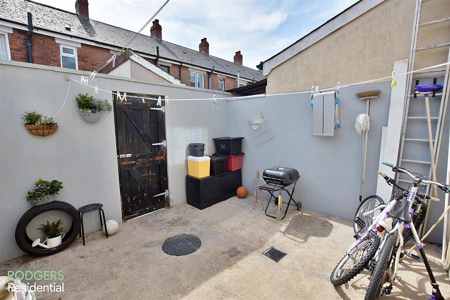 35 York Crescent 35 York Crescent