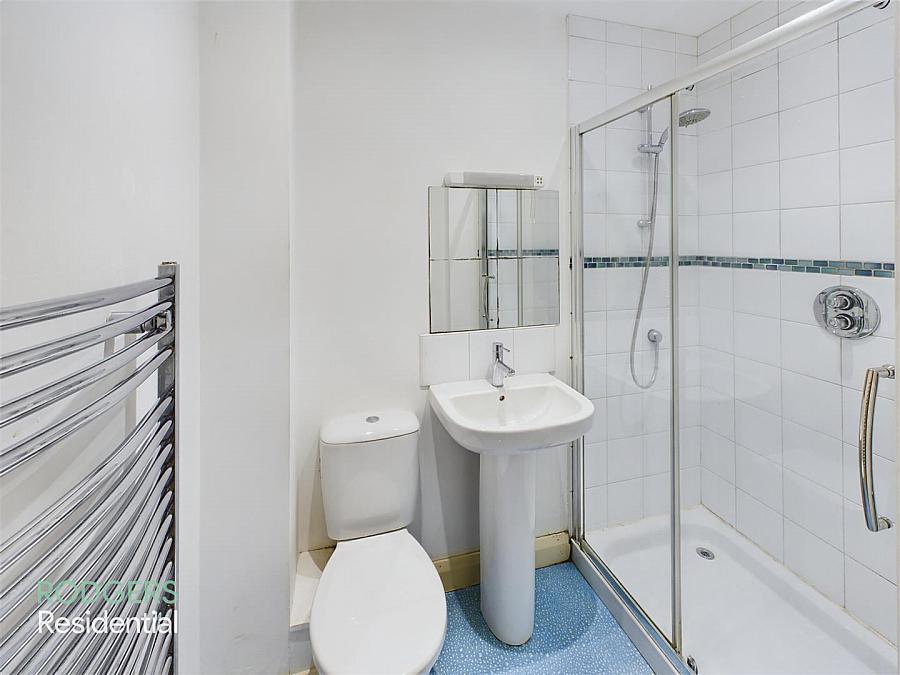 Apt 6, 228 Albertbridge Road