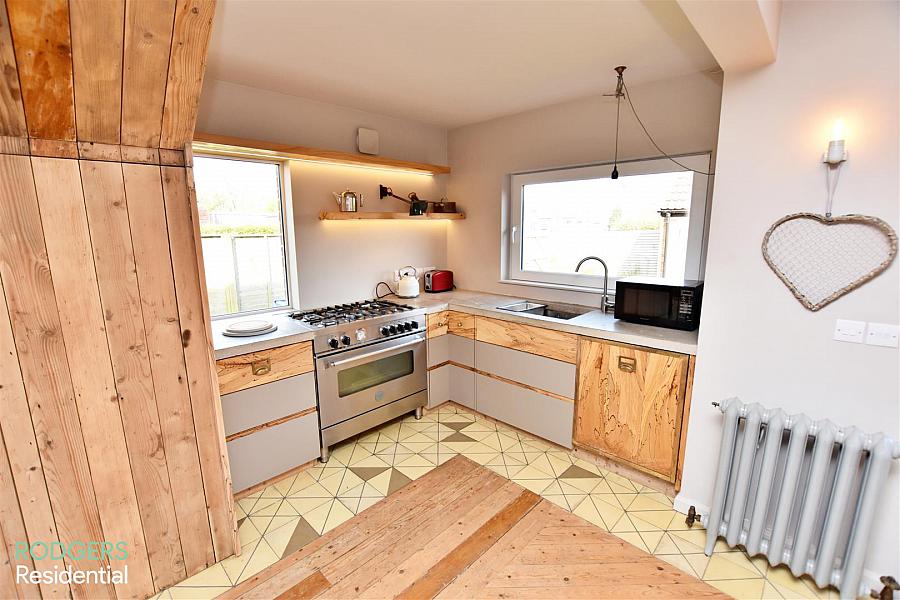 52 Cricklewood Park