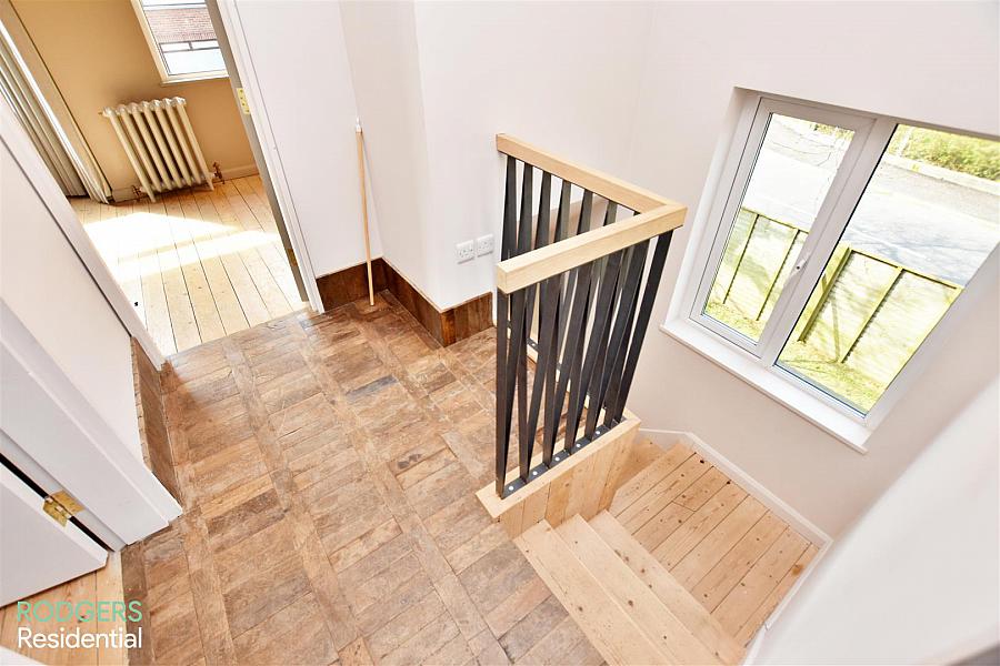 52 Cricklewood Park