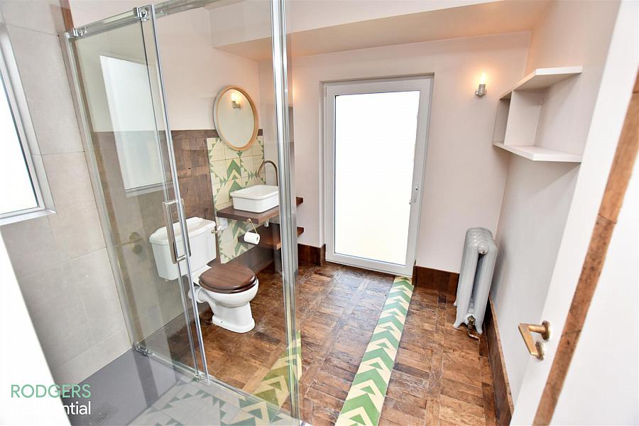 52 Cricklewood Park