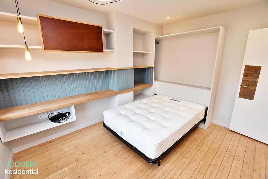 52 Cricklewood Park