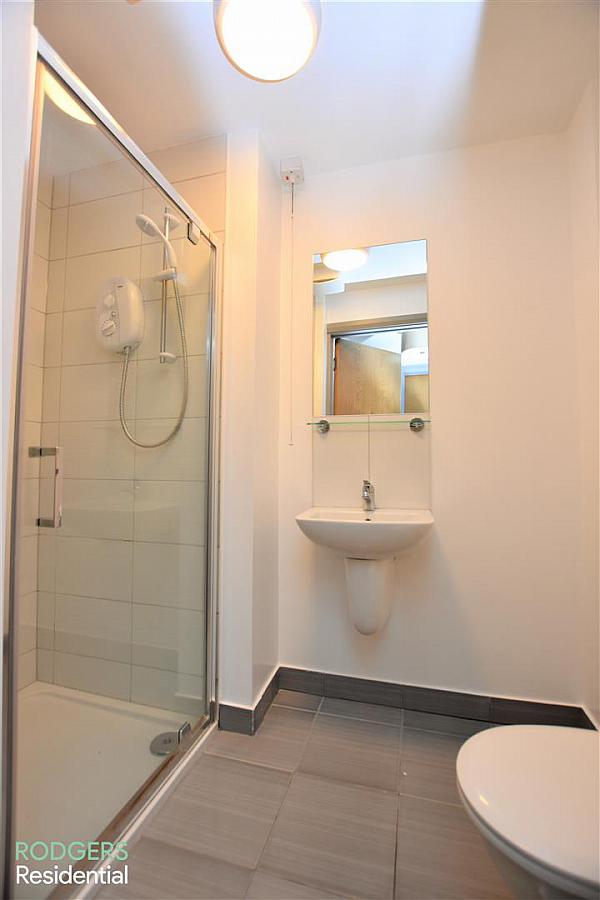 Apt 7 125 Wellesley Avenue