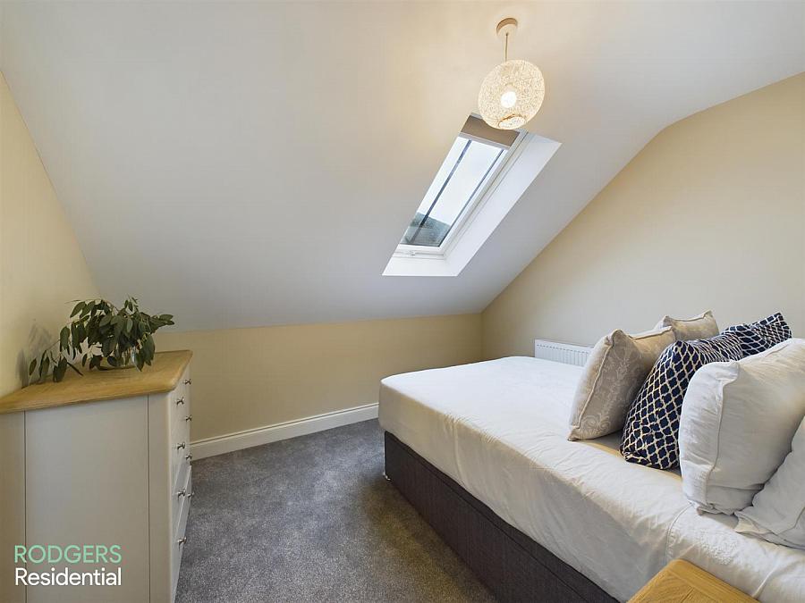 Apt 3, 14A Windsor Avenue