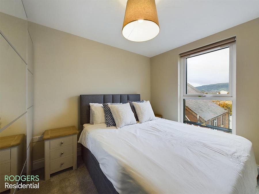 Apt 3, 14A Windsor Avenue