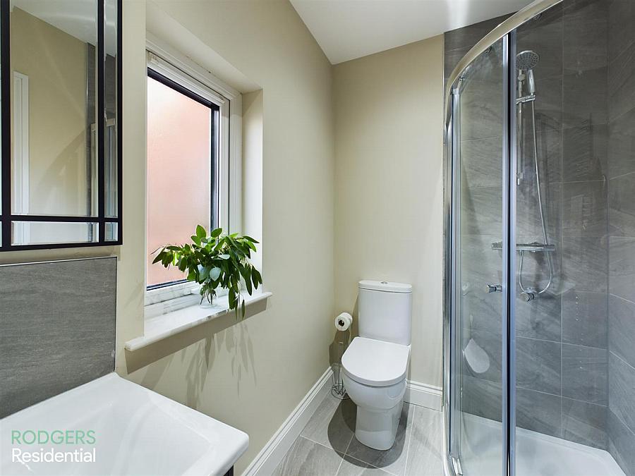 Apt 1 14 Windsor Avenue