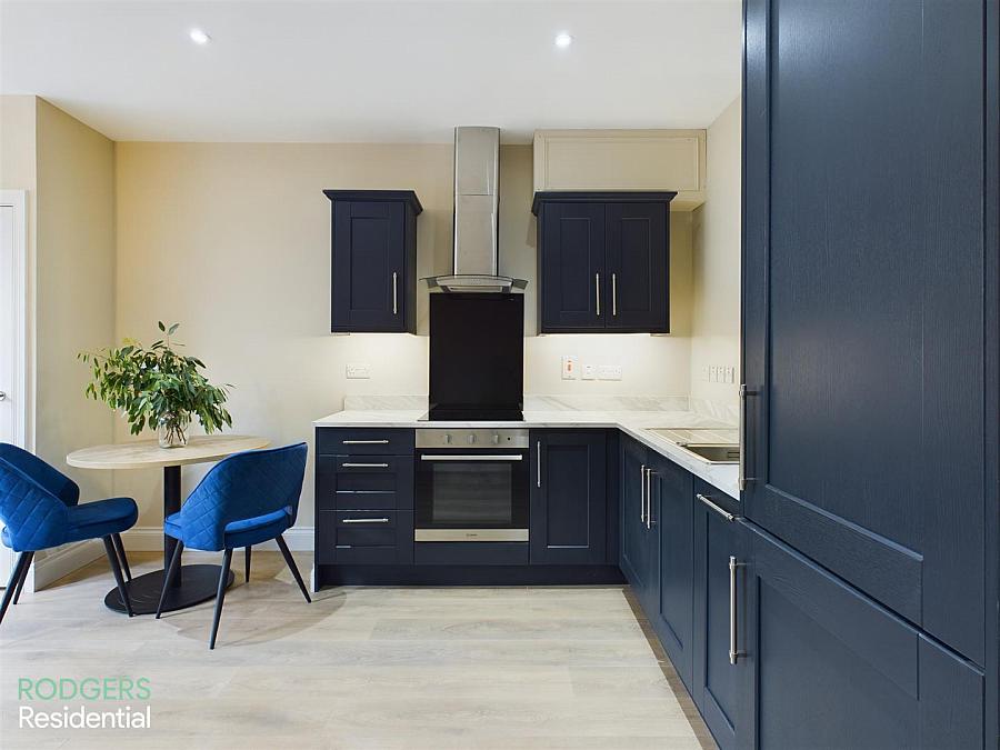 Apt 1 14 Windsor Avenue