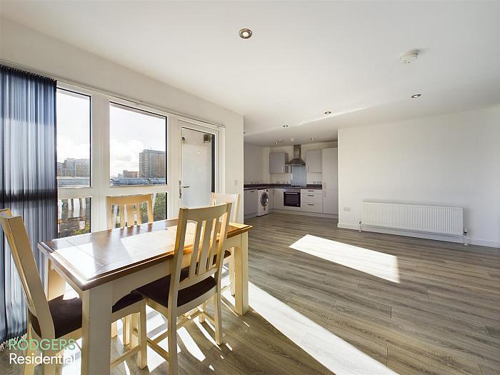 Apartment 2 37 Bridge End