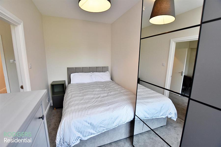 Apt 3, 244 Upper Newtownards Road