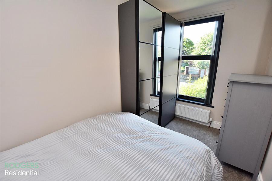 Apt 3, 244 Upper Newtownards Road