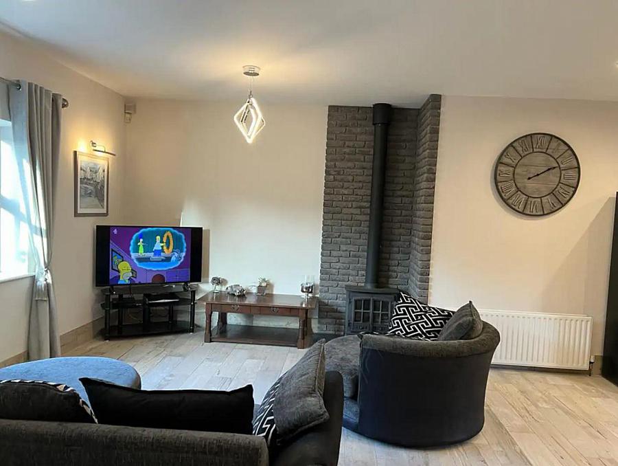 Short Term Let -, 292 Belfast Road