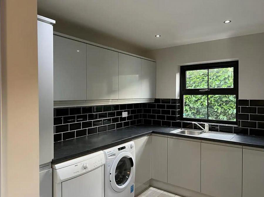 Short Term Let -, 292 Belfast Road