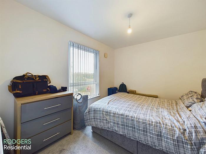 Apt 4, 25 Bridge End