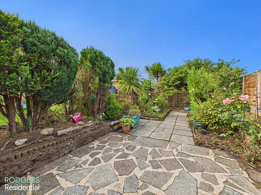 17 Carolsteen Avenue