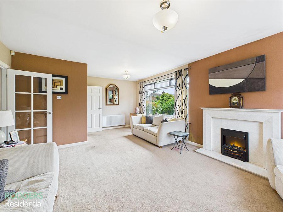 17 Carolsteen Avenue