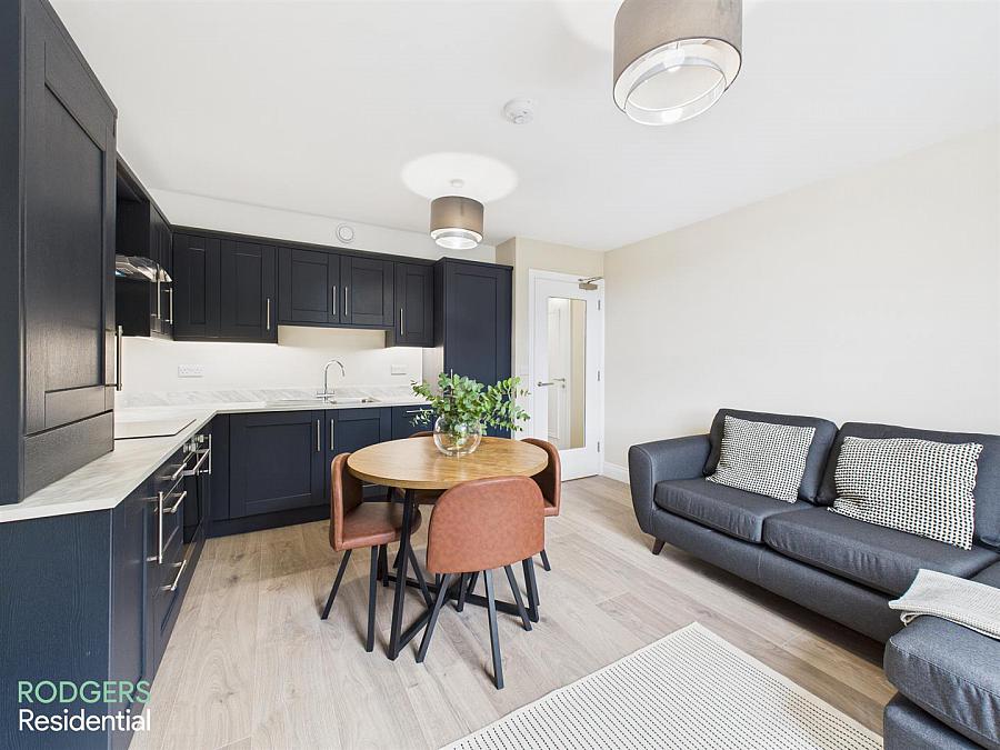 Apartment 4, 12 Windsor Avenue