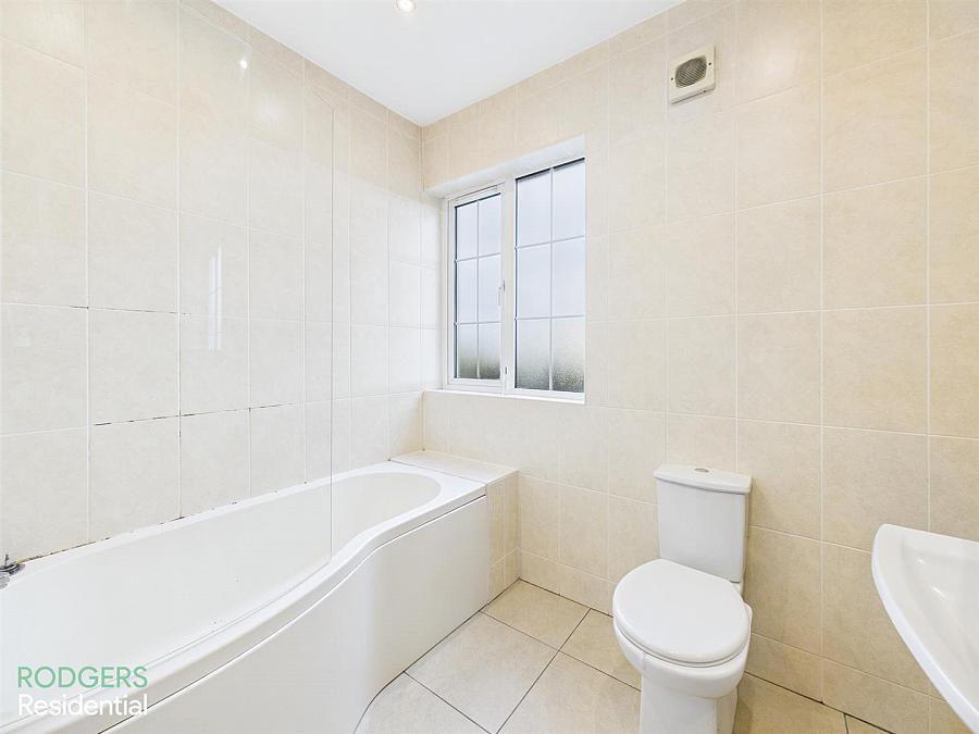 Apt 15 Danescourt, 116 Donaghadee Road