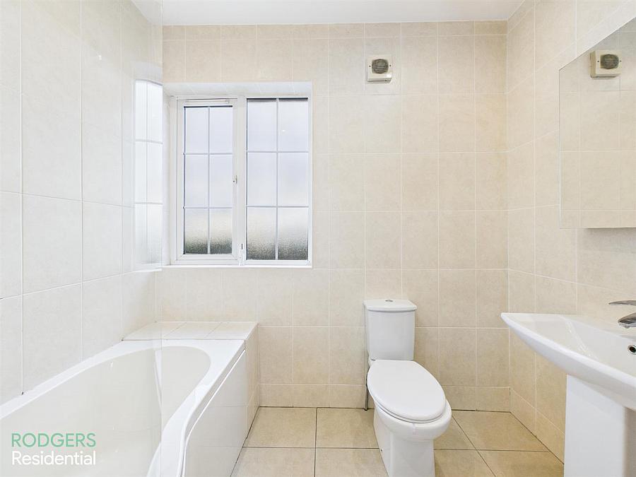 Apt 15 Danescourt, 116 Donaghadee Road