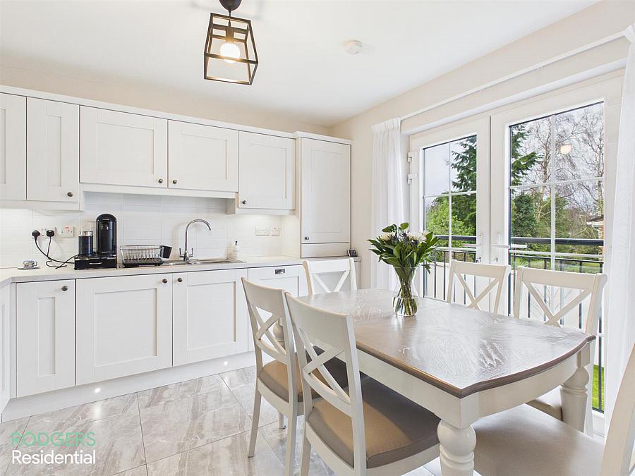 Apt 3, Ebrington Hall 149E Upper Newtownards Road