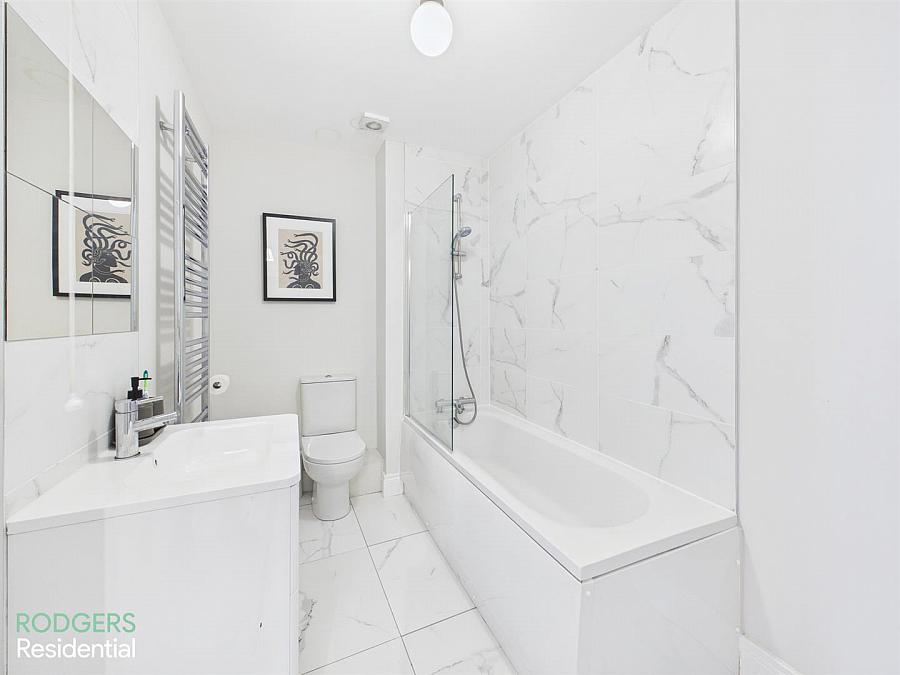 Apt 3, Ebrington Hall 149E Upper Newtownards Road