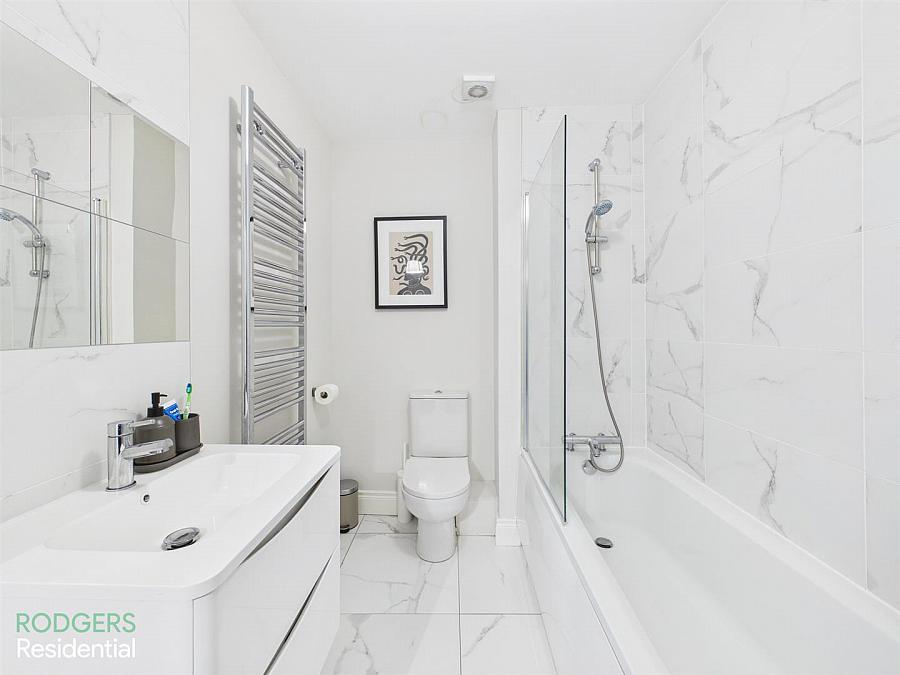 Apt 3, Ebrington Hall 149E Upper Newtownards Road