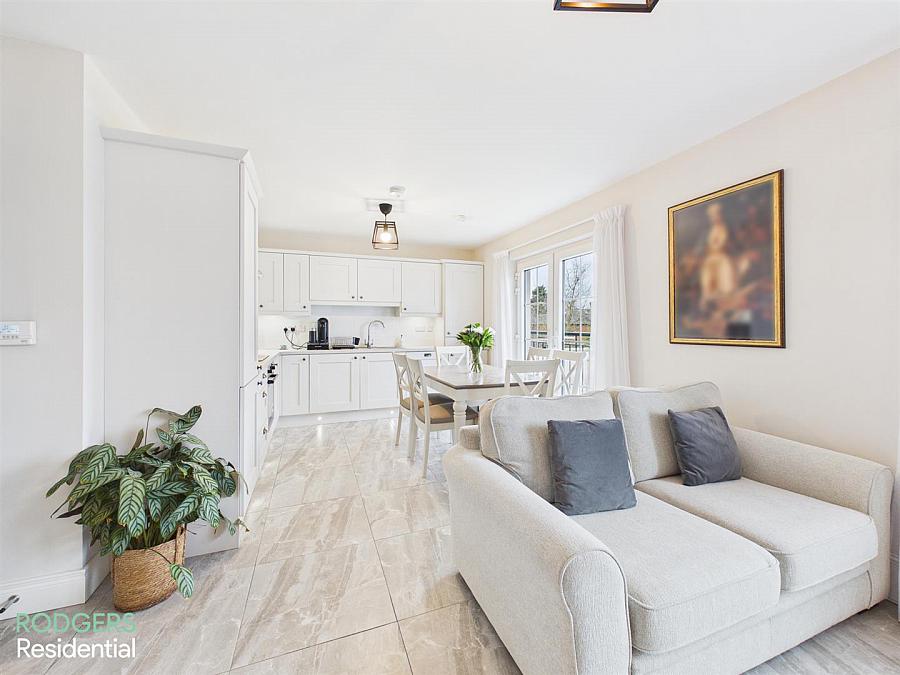 Apt 3, Ebrington Hall 149E Upper Newtownards Road