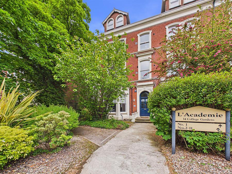 Apt 8, 'L'academie' College Gardens