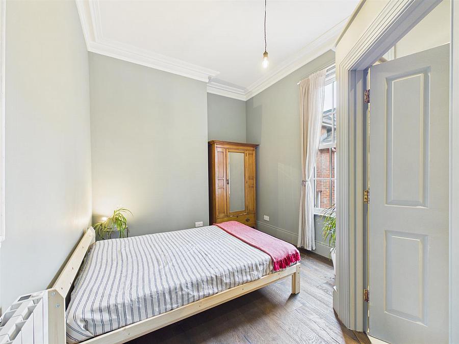 Apt 8, 'L'academie' College Gardens